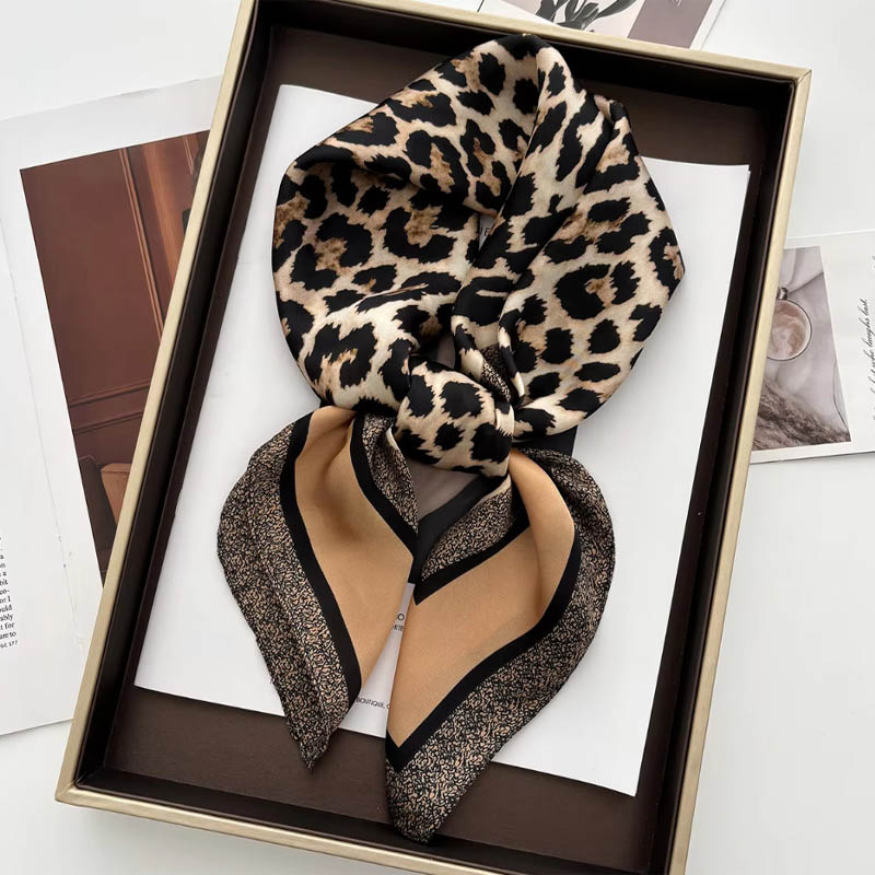 Face Scarf Mask - Sciarpa al collo in raso femminile