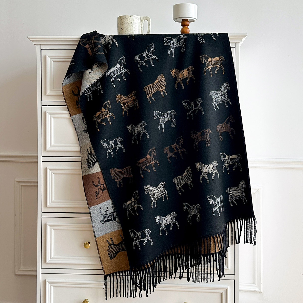 Sciarpa Invernale da Donna di  - Woven Scarf Blanket recensione e prezzo