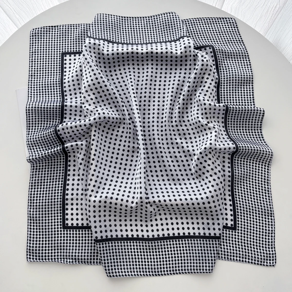 Foulard quadrato elegante in r - Scarf Silk Square recensione e prezzo